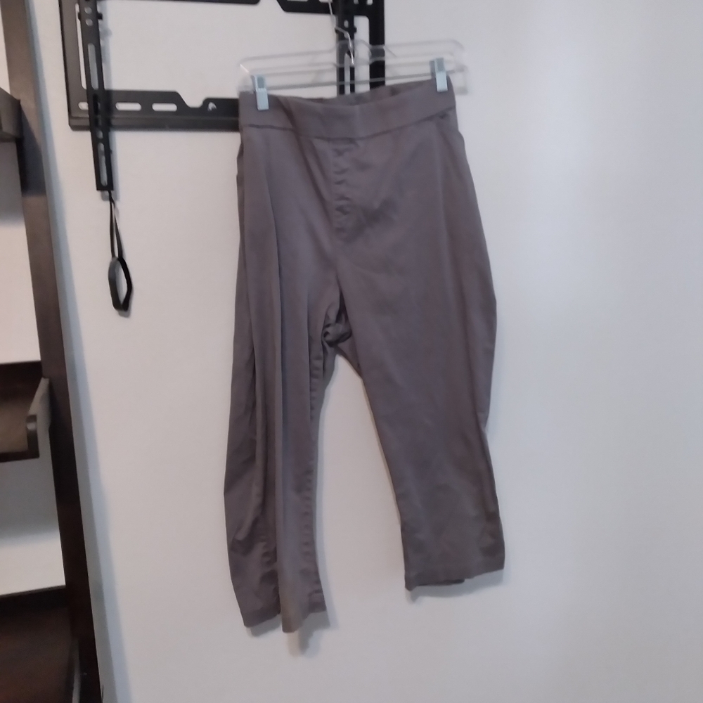 Grey capri sz 26